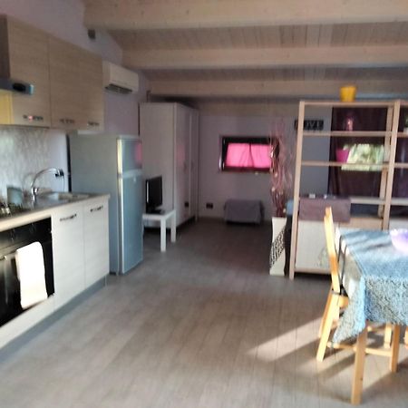 Residenza Flores Apartment Pescara Phòng bức ảnh